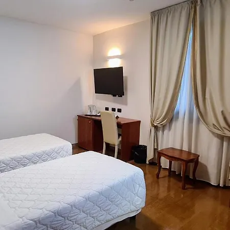 La Hotel 3*