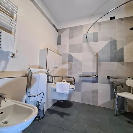 La Hotel 3*