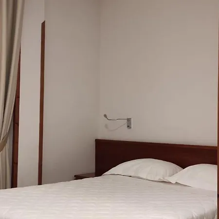 La Hotel